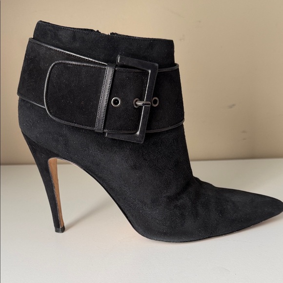 Manolo Blahnik Black Heeled Boots with Buckle - Picture 3 of 13